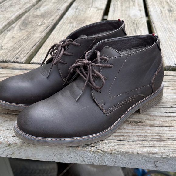 Izod Other - Izod Brown Leather Lace-Up Chukka Boots